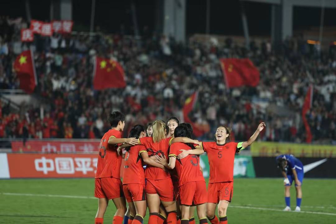 乐鱼app下载安装-中国女足受挫不已，队员面临压力，困难重重