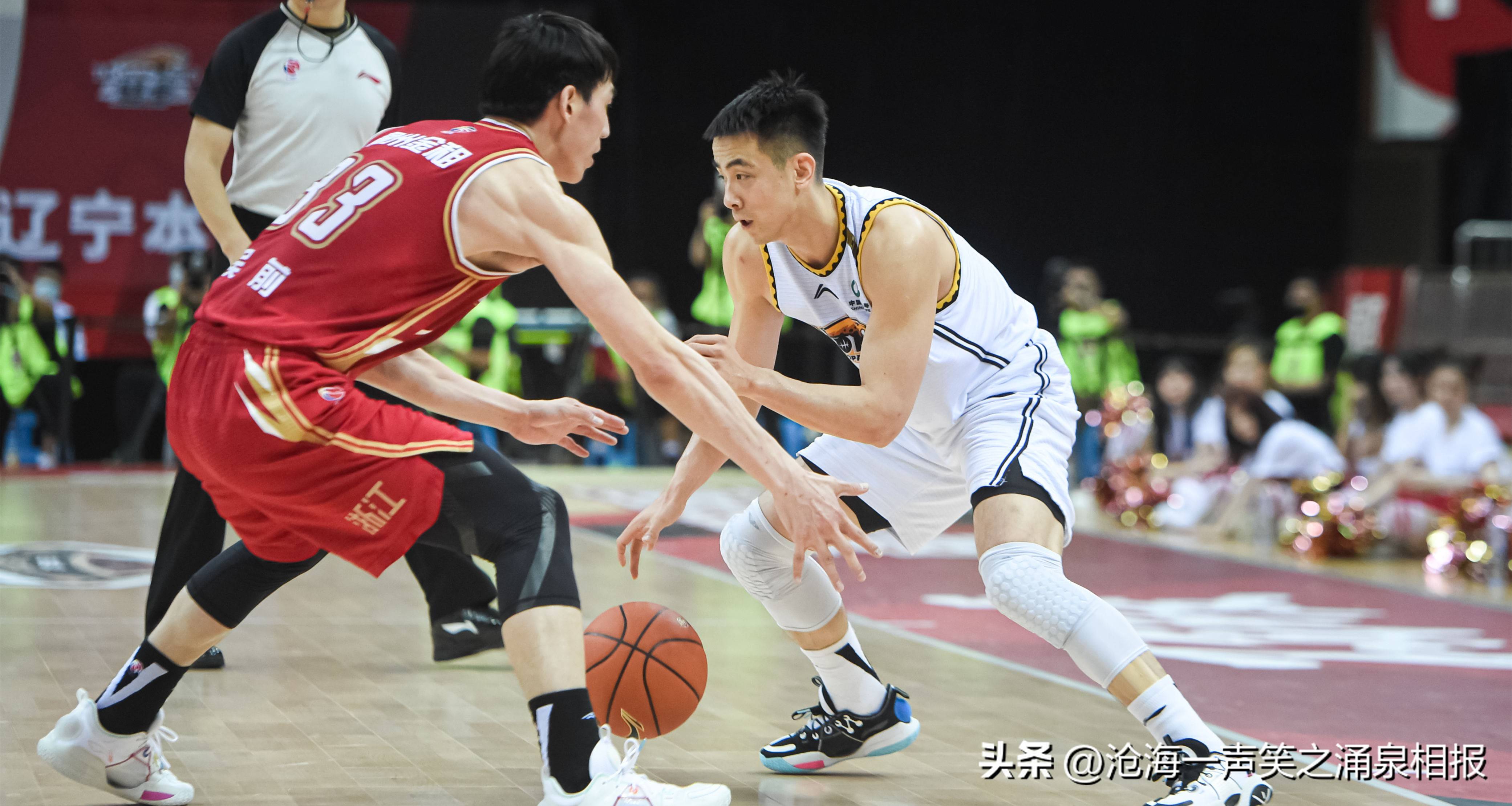 乐鱼体育app入口-包含浙江男篮备战下一场，球员训练全力以赴的词条