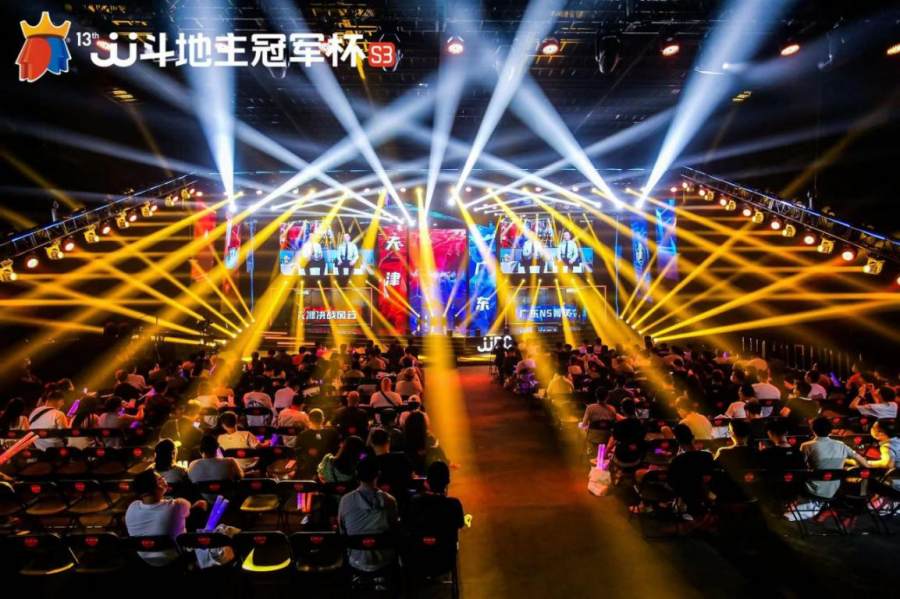 乐鱼体育app下载-闽江联球场进取，全力决战取胜冠军