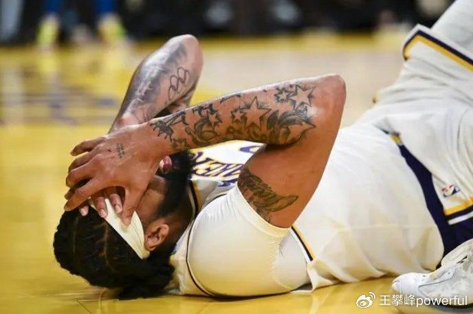 包含NBA联赛突发重磅消息，球员伤情引关注的词条